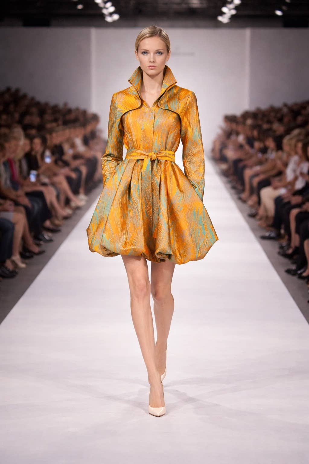 Yarn-Dyed Floral Brocade Bubble-Hem Dress-Coat - F22028